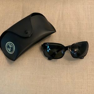 Ray Ban Sunglasses. Perfect Condition. Polarized!!